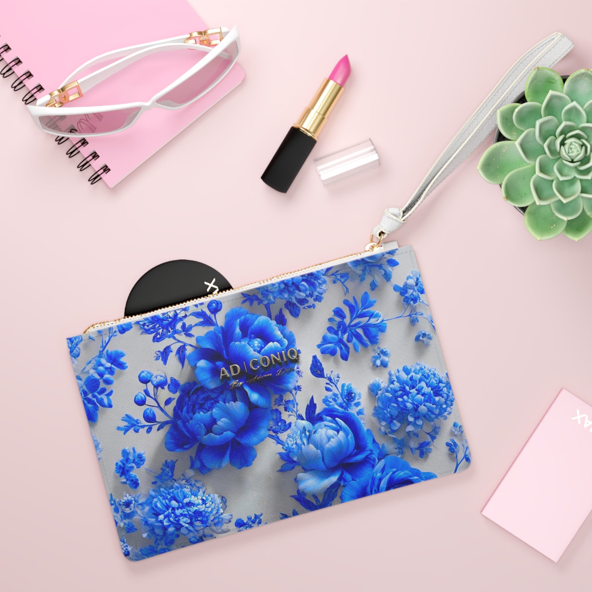 AD |CONIQ — La Flor Azul Clutch Bag